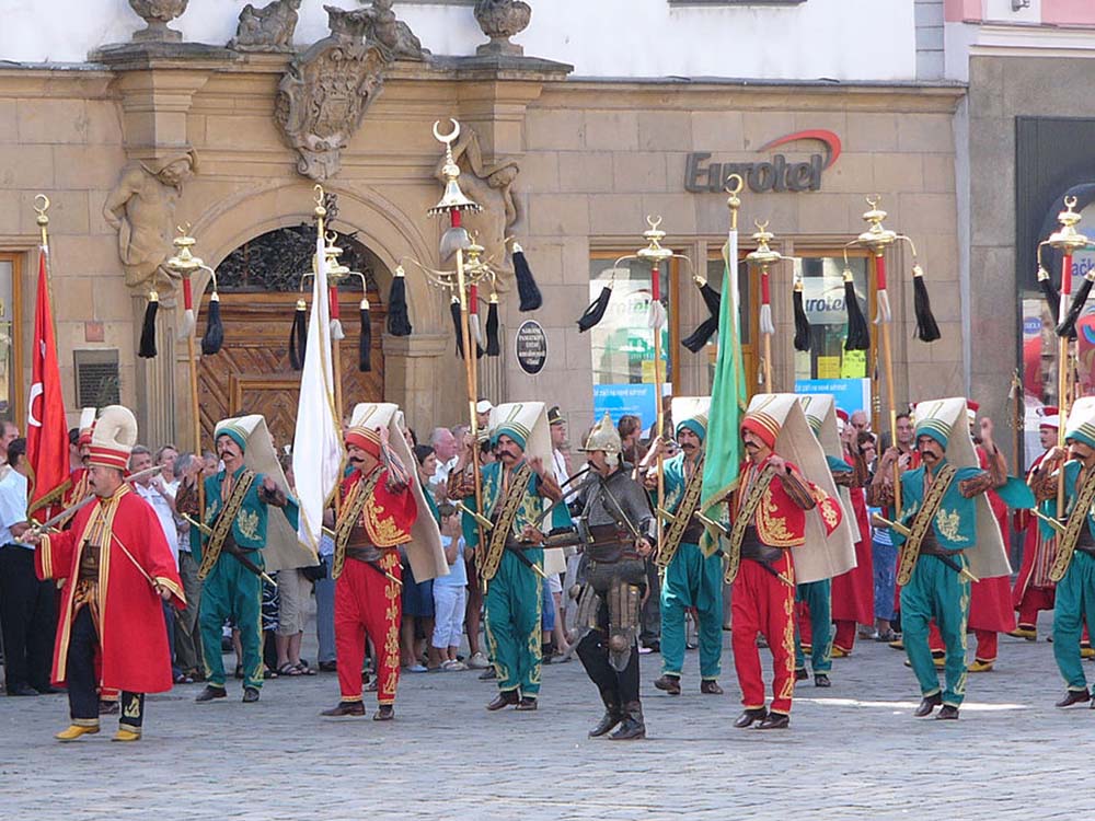 Motivating the Army with Music: Mehteran