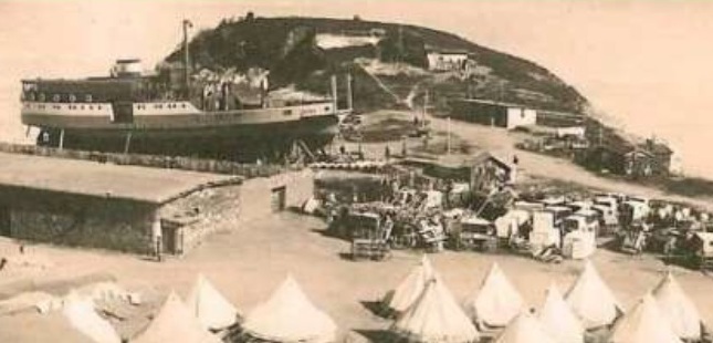 The shipyard and workers tents